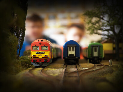 Maqueta de un ferrocarril a escala