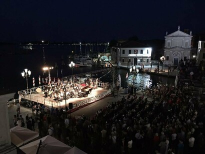 Veduta di Chioggia durante un'esibizione concertistica, Chioggia, Italuia