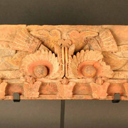 Fragmento de incensario

Materiales: Cerámica

Clásico 400- 750 d.C. Estilo Tiquisate.

Medidas: 128 mm de alto