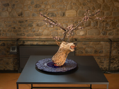 “Dove Come Quando”, 2014, ceramica policroma, cm. h. 122 x 157 x 130
