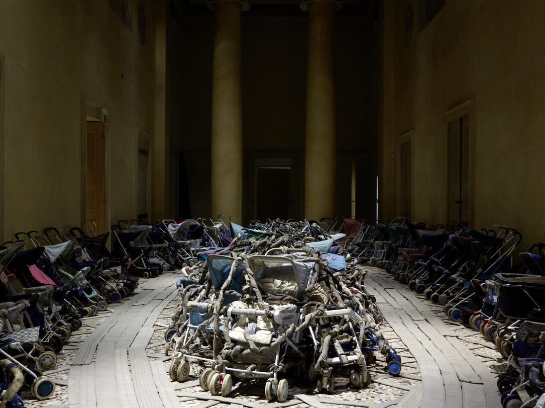 Nari Ward, Amazing Grace, 1993, installation view