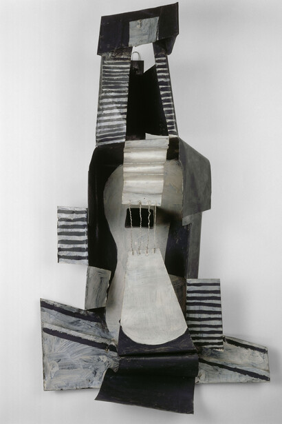 Pablo Picasso (Spanish, 1881–1973), Guitar
Paris, 1924, Painted sheet metal, painted tin box, and iron wire, 43 11/16 × 25 × 10 1/2 in, (111 × 63.5 × 26.6 cm), Musée national Picasso–Paris © 2015 Estate of Pablo Picasso/Artists Rights Society (ARS), New York