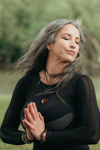 Dhairya é a coragem de manter a coerência interna, essencial para evitar ansiedade e promover paz interior