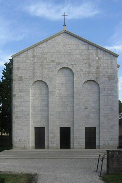 Mausoleo dei 40 Martiri, Gubbio (Pg), veduta fotografica.