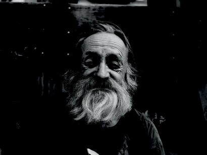 Apareció un hombre bueno