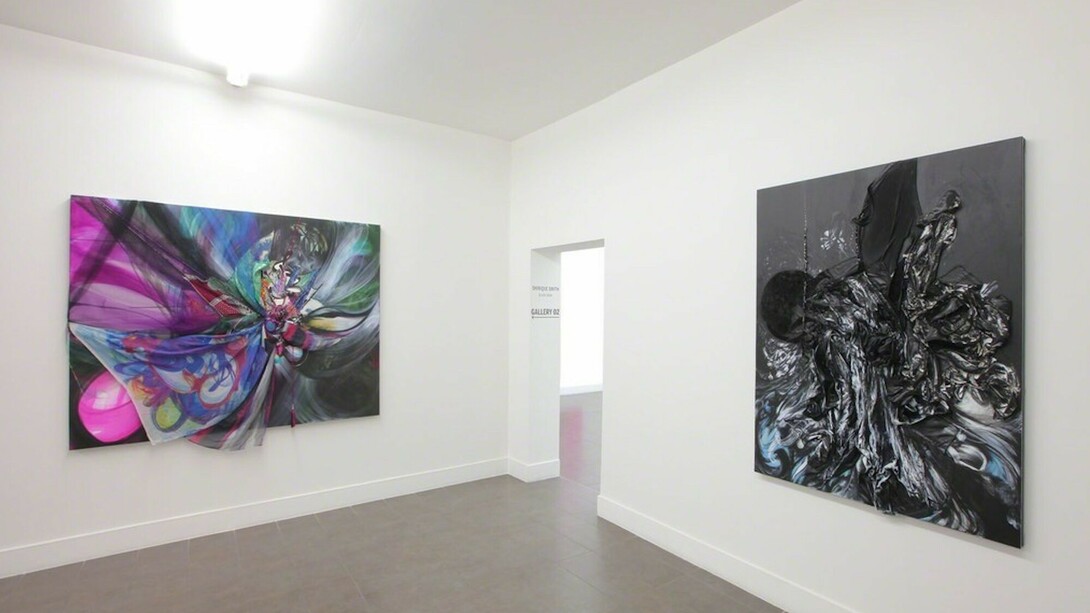 Shinique Smith, Black Swan, Exhibition view. Courtesy of Brand New Gallery