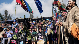 Miembros del Pueblo Mapuche en una manifestación a favor de los derechos de los Pueblos Originarios en Chile