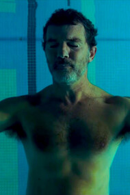 Antonio Banderas en la primera escena de «Dolor y gloria» (2019)