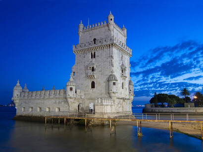 Junto con el vecino monasterio de los Jerónimos, la torre de Belém es el ejemplo más perfectos del estilo manuelino