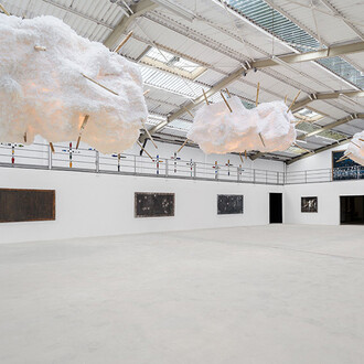 Pascale Marthine Tayou, Tchâm : Confidences, vue d'exposition. Avec l'aimable autorisation de la Galleria Continua