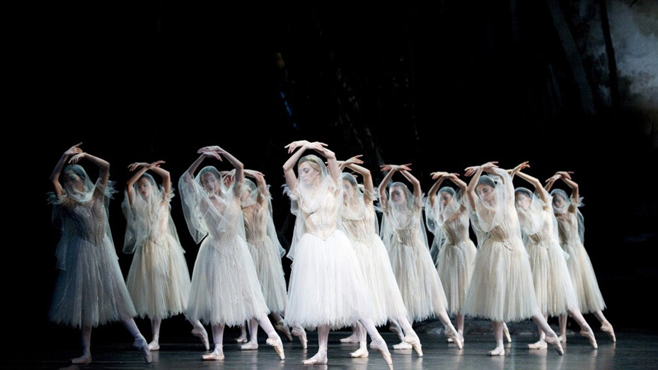 La historia de Giselle, una frágil campesina que se ve arrebatada por la irracionalidad del amor