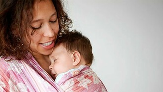 El arrullo es la primera o la más constante experiencia musical del niño