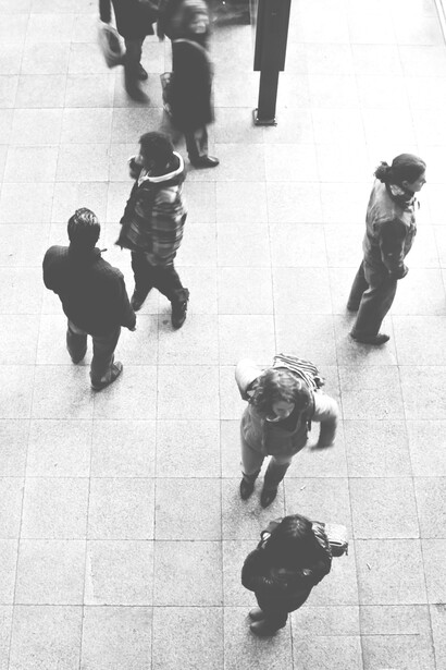 L’umanità cerca di dare un senso al cammino immenso che dovremmo compiere 