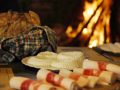 Formaggi e salumi tipici