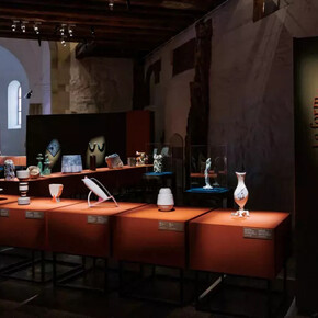 In the name of clay: 50 years of italian ceramic art, exhibition view. Courtesy of Museum of Decorative Arts and Design