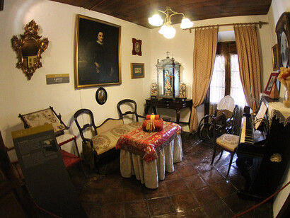 Gabinete, Exhibition view. Courtesy of Museo Unicaja de Artes y Costumbres Populares