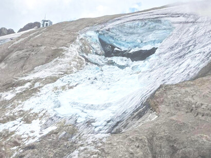 Il crollo dei ghiacci sulla Marmolada (Dolomiti, Italia) del luglio scorso, un disastro che forse era possibile prevedere