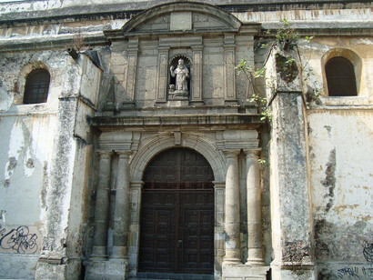 Ciudad de México. Fachada del Convento de San Jerónimo, sede de la Universidad del Claustro de Sor Juana
