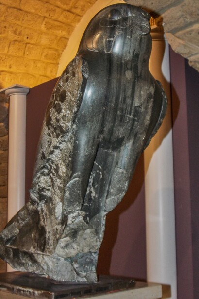Statua del dio Horus, dal tempio di Iside, Benevento, Italia
