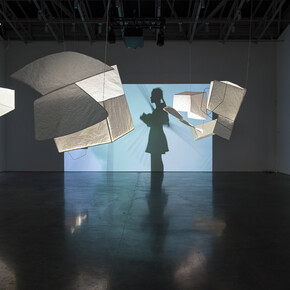 Joan Jonas, Empty rooms, exhibition view. Courtesy of Gladstone Gallery