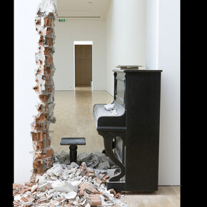 Collecting Friends. Courtesy of S.M.A.K.