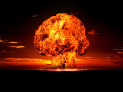 Nube de hongo tras la explosión de una ojiva nuclear