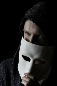Profiling cybercriminals