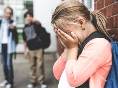 Oltre il 42% fra ragazzi e ragazze ha dichiarato di soffrire per episodi di violenza psichica subita da parte di coetanei