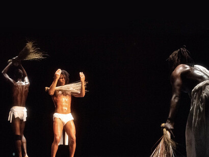 Bissima. Compagnia Mo ‘O Me Ndama in scena alla Triennale di Milano. Thanks to  Deborah Raimo