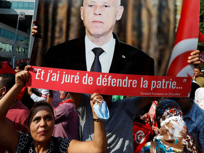 La majorité du peuple a déclaré son soutien à Kaïs Saïed