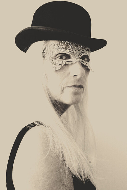 Letizia Marabottini. Persona, 2013, stampa su raso, 70x100 cm