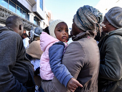 Tunisia expelling Black refugees