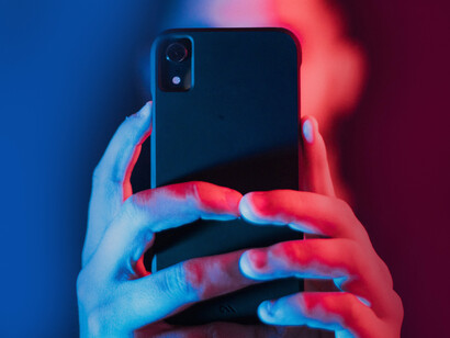 Usuario de teléfono móvil: también hay otras aplicaciones que divierten con sus juegos o que incluyen técnicas de distracción para enfocar la mente en otras direcciones