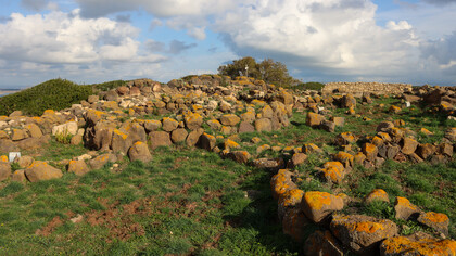 Quartucciu,Tumba de los Gigantes de Is Concias, período nurágico (1800-1600 a. C.), Tharros, costa oeste de Cerdeña. Italia