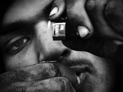 Los políticos decían que se reducía la pobreza, pero para los más jóvenes salir de aquel círculo era difícil