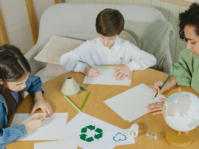 Educar para o meio ambiente não é uma tarefa fácil; dessa maneira, precisamos educar visando ao meio ambiente como prioridade. Isso representa educar para a vida