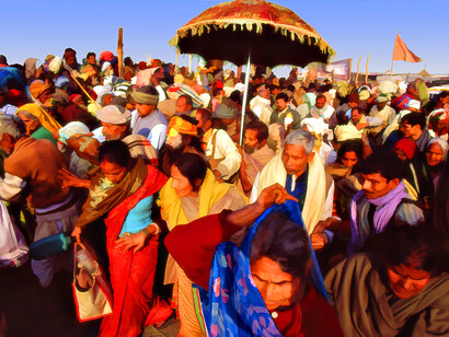 Allahabad, India – Folla di pellegrini durante il Maha Kumbha Mela (Editing artistico). Ph Sergio Pessolano