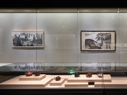 Charm of clay, fragrance of ink: a special exhibition of masterpieces in modern chinese painting and Yixing teapots, exhibition view. Courtesy of Long Musuem