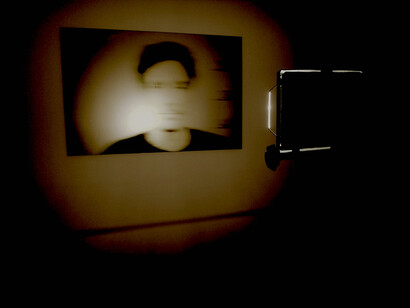 De la Serie «R.I.P. Retratos Inconclusos Policiales» (2005-2011); F.A.D. (58), 11 arrestos desde el 2005;
cromogénica: 100 x 150 cm. Imagen cortesía del artista
