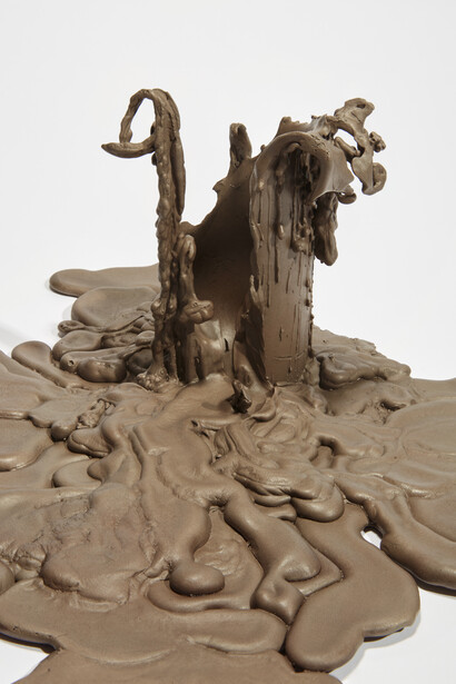Kelly Akashi
August 4-6, 2020
Bronze
4 1/2 x 13 x 8 1/2 inches (12 x 33 x 22 cm)
Courtesy of the artist, François Ghebaly and Eli Klein Gallery © Kelly Akashi
