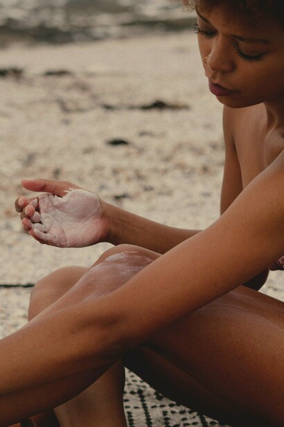 Es importante no olvidar reaplicar bloqueador solar de vez en cuando