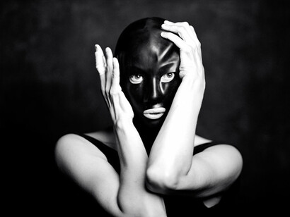 La palabra latina "persona" era utilizada para referirse a la máscara que utilizaban los actores en el teatro