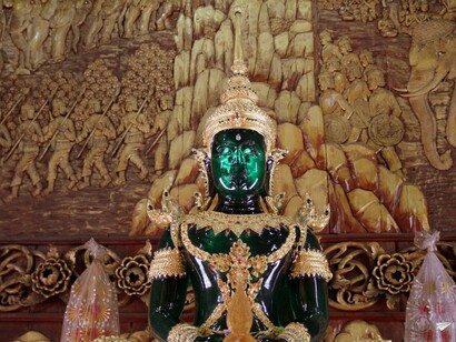 Chiang Rai, Tailandia. Buda en el interior del Templo Blanco