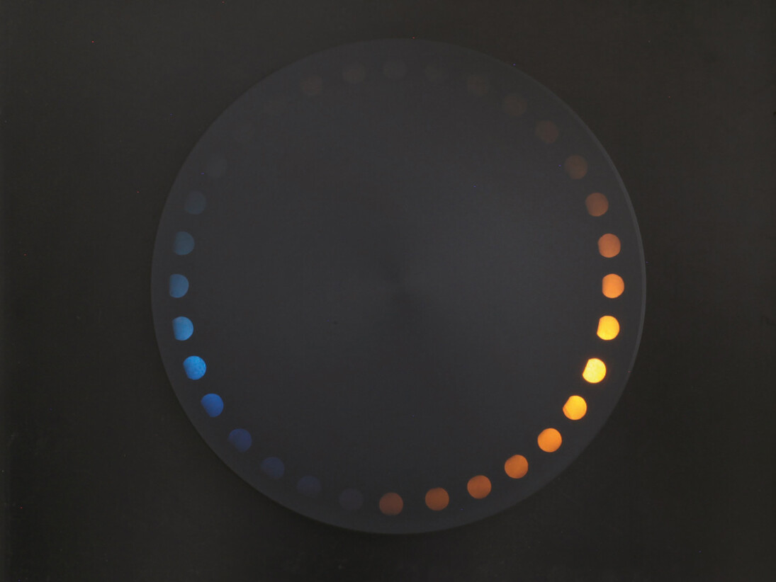 Gianni Colombo, After points, 1964 Metallo, lampada, animazione elettromeccanica, 45x45 cm. Courtesy A arte Invernizzi, Milano. Foto Bruno Bani