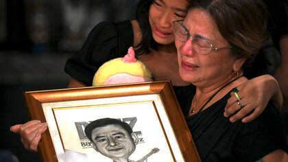 La famiglia di Percival Mabasa, giornalista filippino assassinato, piange la sua scomparsa