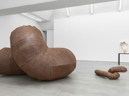 Caroline Mesquita. Courtesy of carlier | gebauer