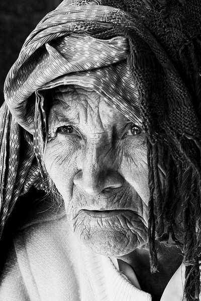 Retratos Rotos. Consumida por la vida