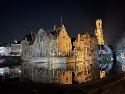 Rozenhoedkaai at night