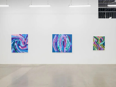 Karine Fréchette, Au jardin des miroirs tordus, vue d'exposition. Avec l'aimable autorisation de la Blouin Division 