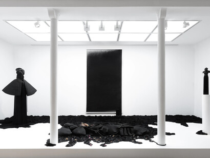 Jeanne Vicerial, Nymphose, exhibition view. Courtesy of Templon